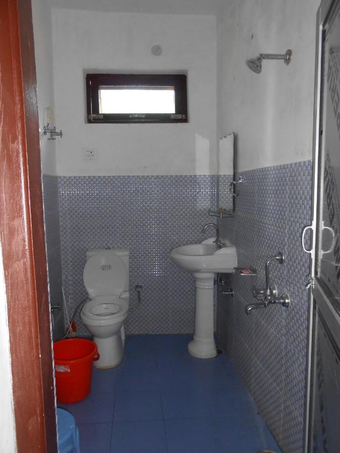 Mohinder & Mohindra Home Stay Bīr エクステリア 写真