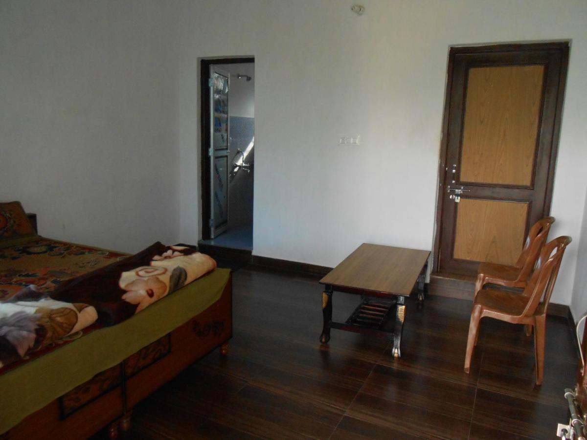 Mohinder & Mohindra Home Stay Bīr エクステリア 写真